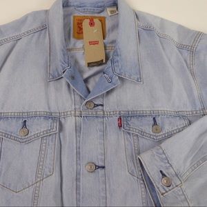Levi’s Cotton Denim Trucker Jean Jacket NWT Light Blue Wash